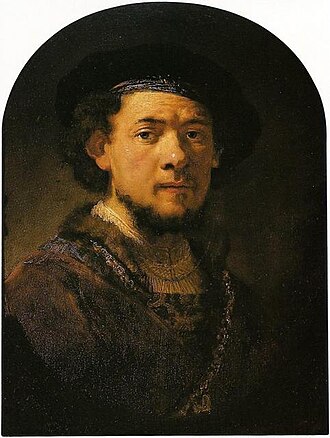 Porträt eines jungen Mannes mit goldener Kette