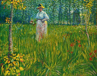 Frau in einem Garten